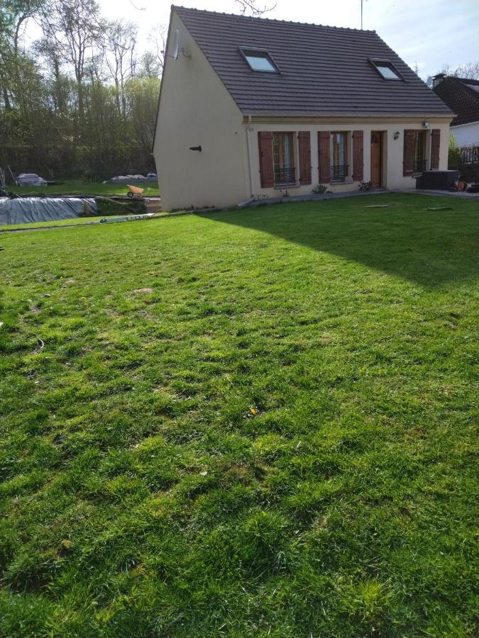 Agréable maison de campagne Le Mesnil-Theribus Exterior foto
